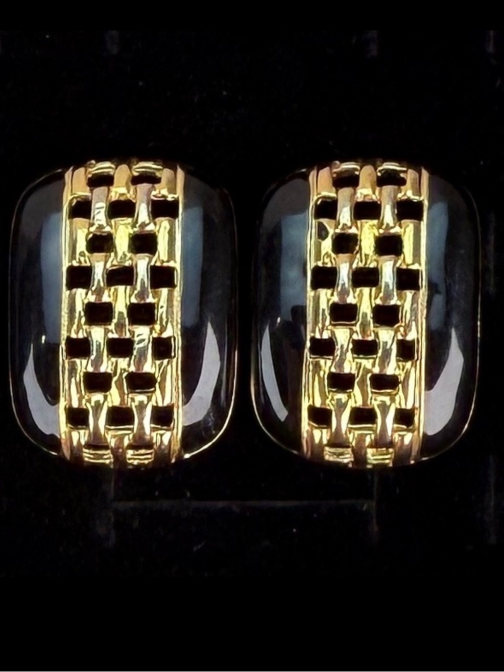 Vintage goldtone and black enamel earrings pierced